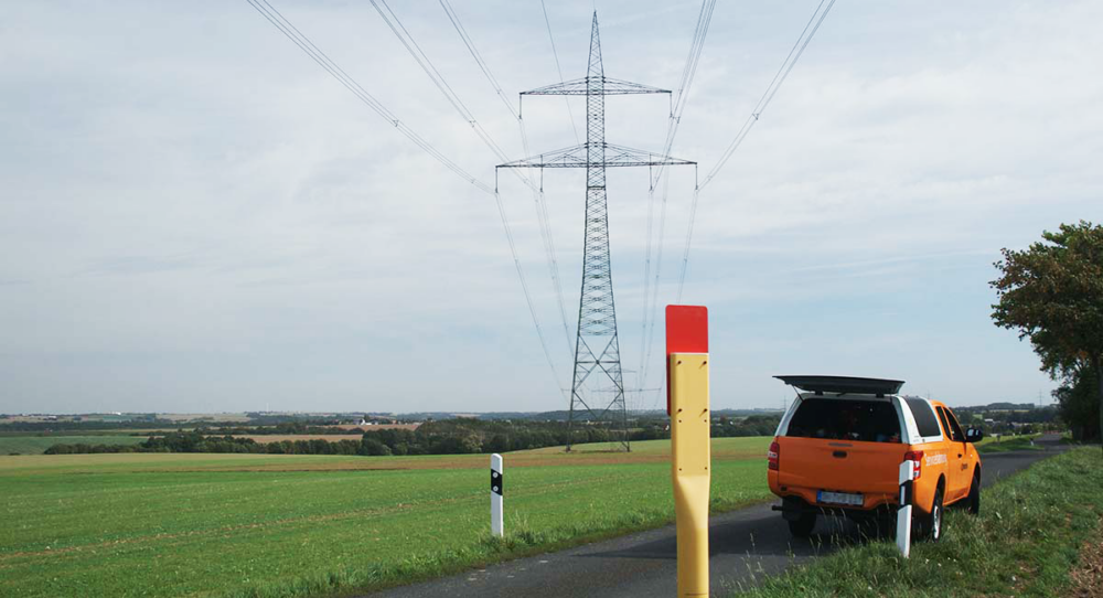 KKS Messstelle unter Stromleitung mit Service Car